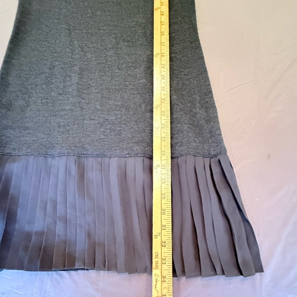 Shoshanna Grey Shortsleeved Wool/Silk Pleated Sweater Dress Size Small MSRP $295 - Picture 5 of 6